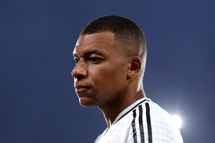 Le clan Mbappé sort du silence