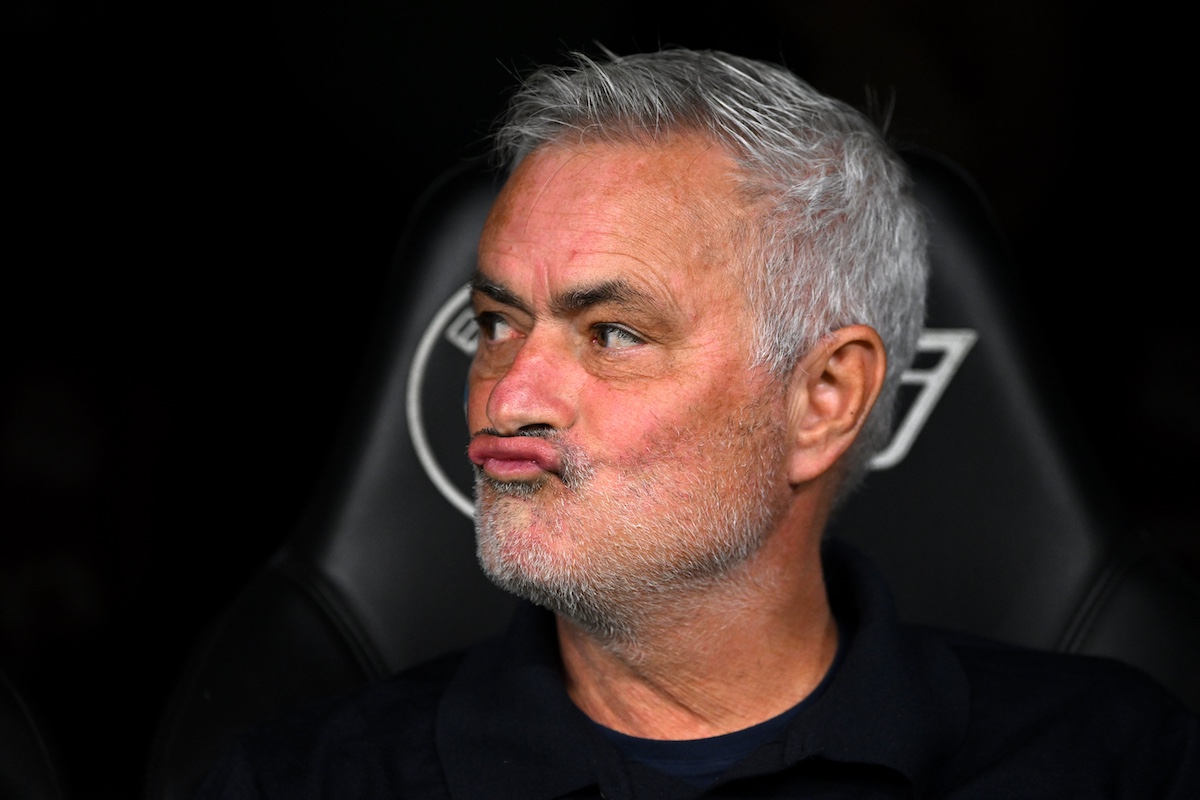 "Revoyez juste la première minute" : l’étrange message de Mourinho